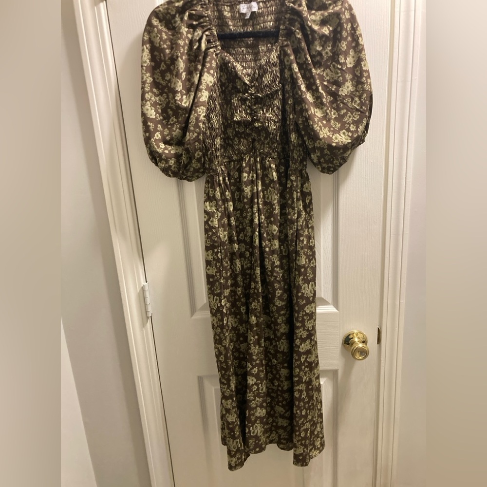 Polagram Brown Floral Midi Dress with Smocked Bodice and Puff Sleeves - M